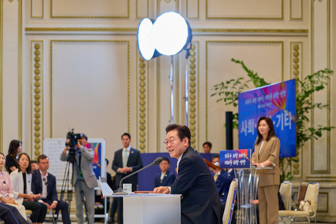 [2025 10대뉴스 정치] '...