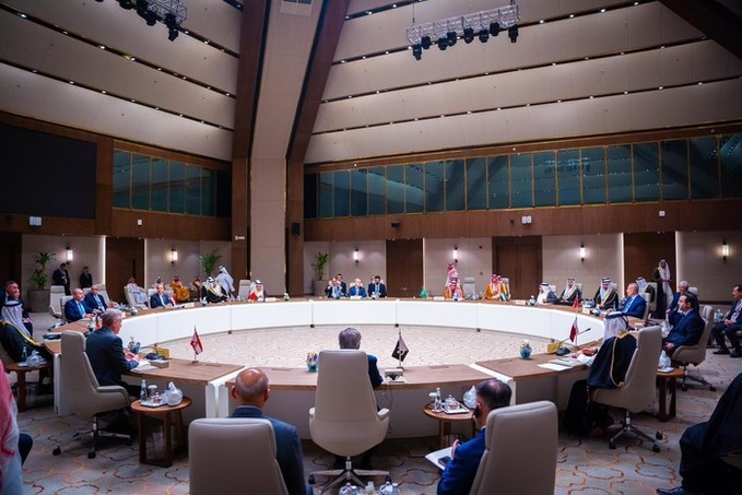 "언제까지 참아야 돼&quo...