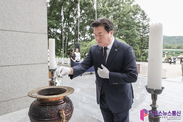 힘찬 박수 속 민선9기 출범… 임병택...