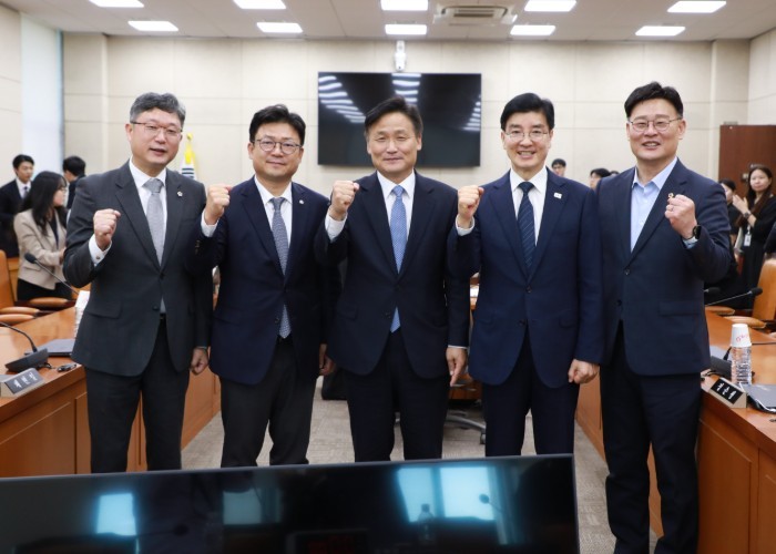 세종시의회 안신일 의장, 국회 ...