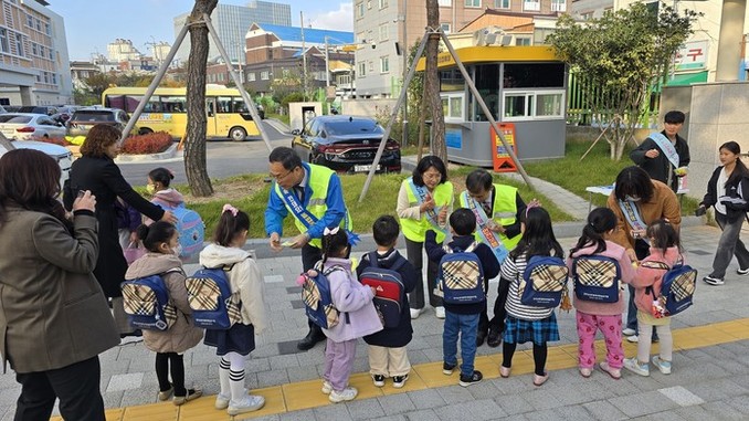 광주서부교육지원청, 등굣길 교통안전 ...