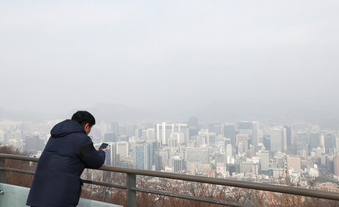 [내일 날씨] 강추위 물러나고 포근 '낮 최고 10도'… 곳곳서 눈·비