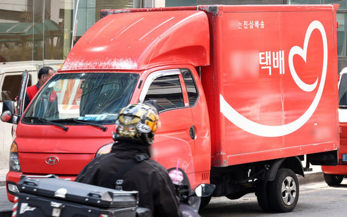 택배기사에 경비원도 청원… 노란봉투법 첫날 원청교섭 요구 봇물