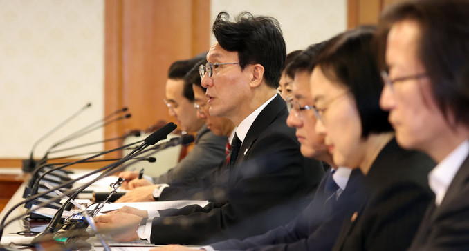 김민석 "에틸렌·프로필렌 매점매석 금지… 시장 질서 교란 엄단"