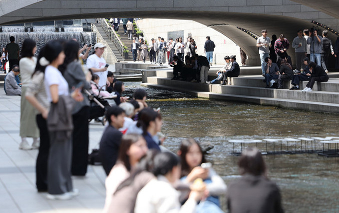 [내일 날씨] 낮 27도 초여름 날씨… 이른 무더위 속 '일교차 15도'
