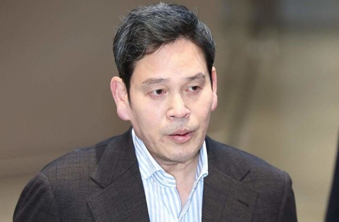 정용진, 스타벅스 '탱크데이' 이벤트에 사과… "모든 책임 저에게"