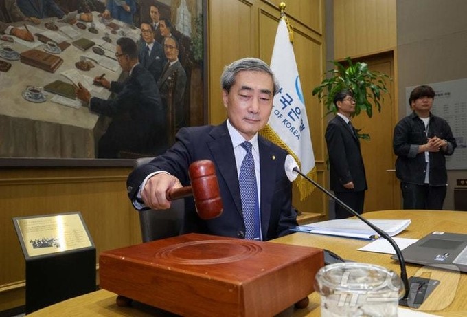 한은, 기준금리 연 2.50% 8번째 동결… 중동사태에 고물가 발목