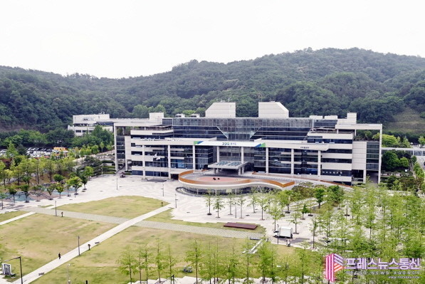 경기도, 건설현장에도 AI 도입. 중소건설기업 활성화 방안 모색