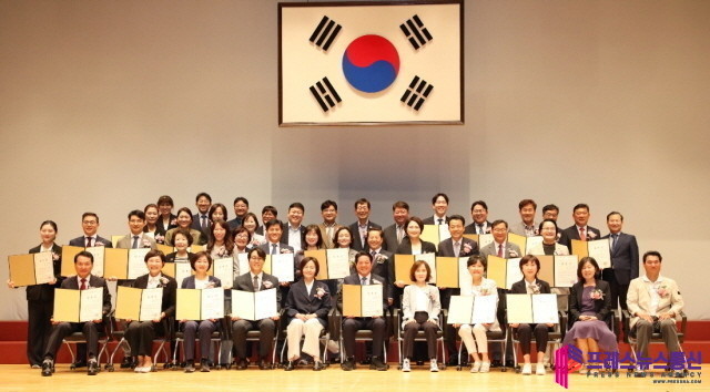 안양시, 제9회 전국동시지방선거 당선증 교부식 개최