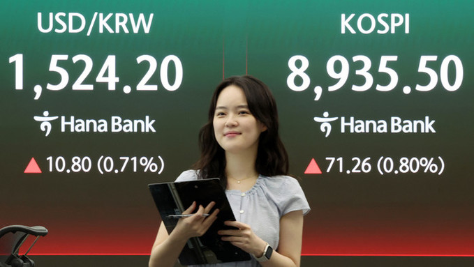 다시 뛰는 코스피, 사상 첫 8900선 돌파… 장중 최고치 경신