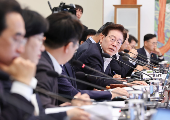이 대통령, 이케아 '육휴 복직자 강등' 의혹에… "사실이면 엄정 조치"