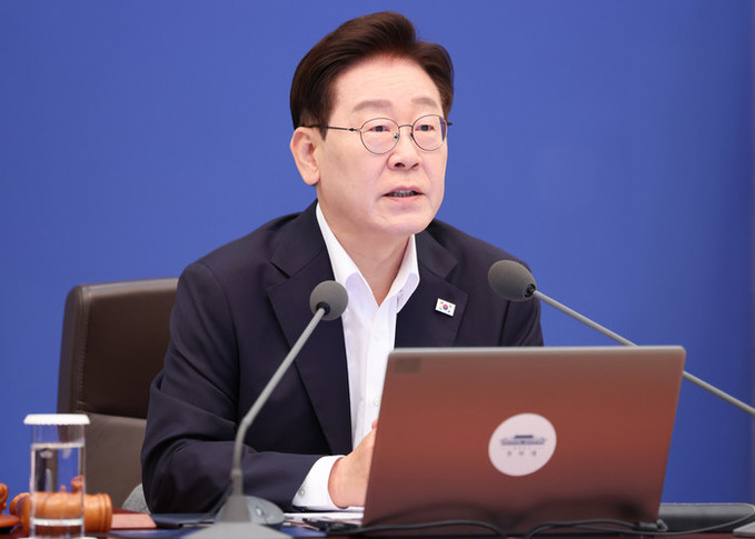 이 대통령, 지방정부 출범 후 첫 국무회의 주재… 오세훈 시장 배석
