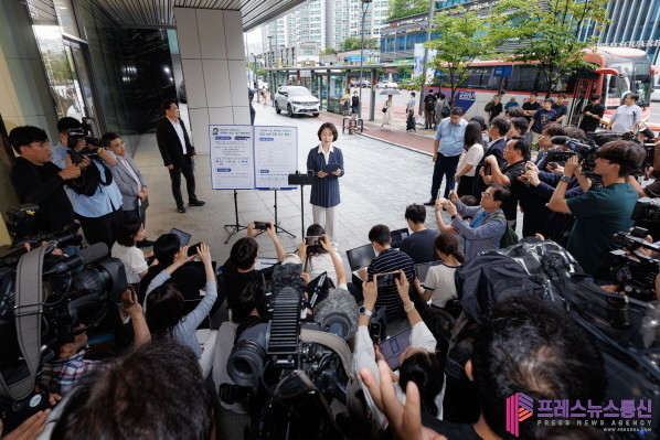 추미애 경기도지사 “경기편하G버스, 2030년까지 184회로 확대하겠다”