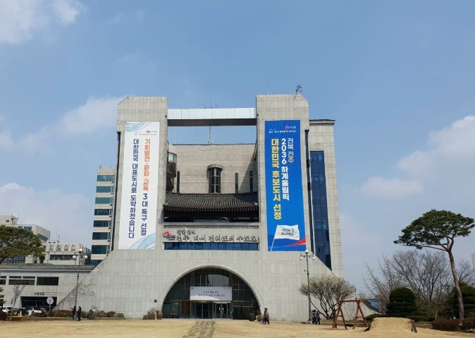 강한 경제 전주, 하반기 ‘바이전주 ...